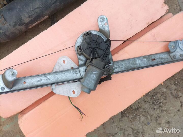 Renault logan, Ларгус - стеклоподъёмник пер.левый