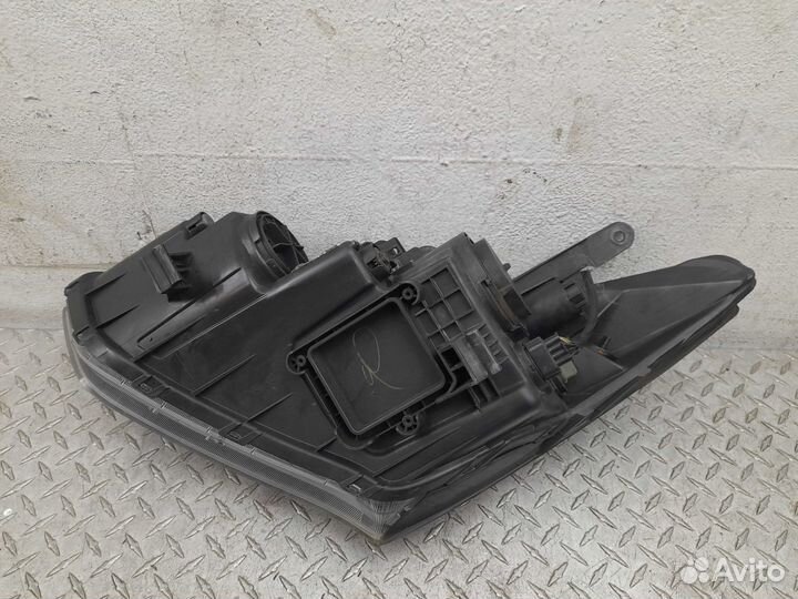 Фара правая Hyundai Santa Fe