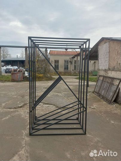 Дровник уличный