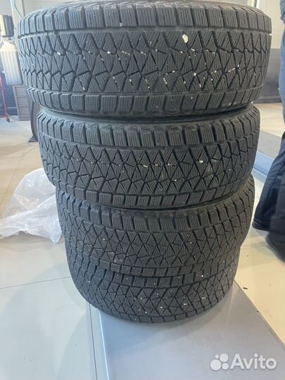 Bridgestone Blizzak DM-V2 225/60 R17 99S