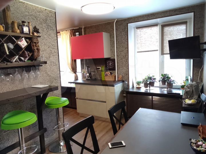 3-к. квартира, 54 м², 2/5 эт.