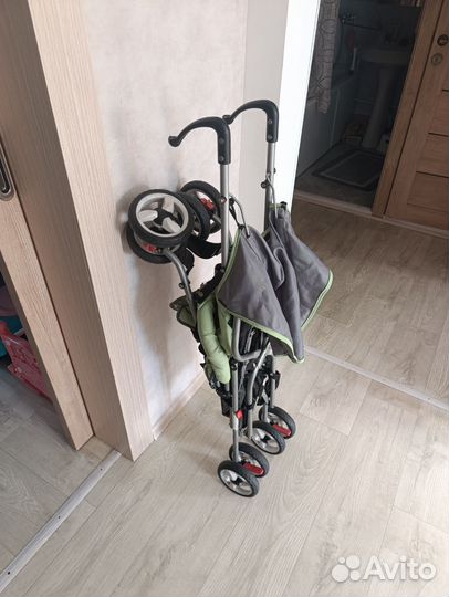 Коляска трость