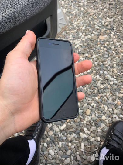 Телефон iPhone 7 128gb