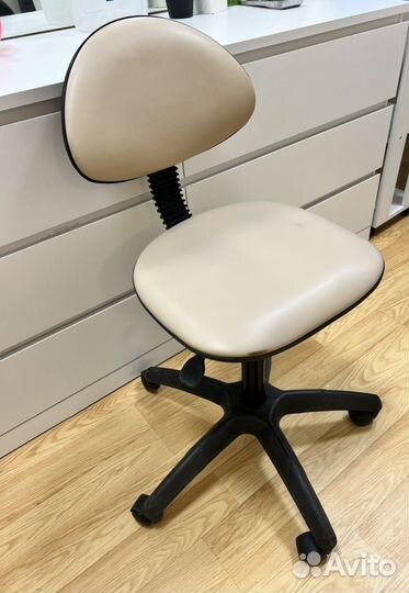 Косметологический стул