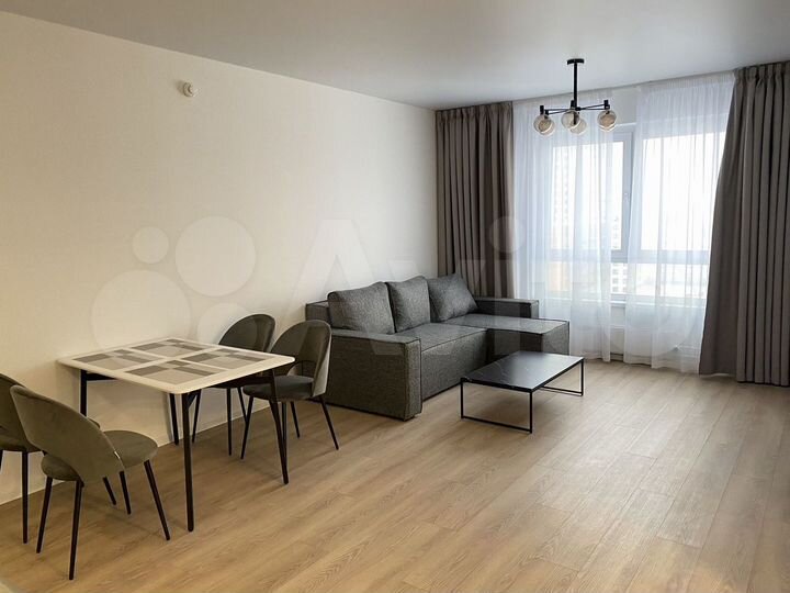 3-к. квартира, 83 м², 18/33 эт.