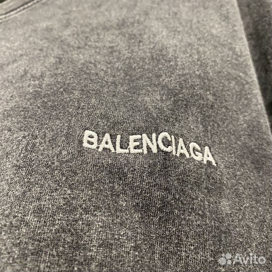 Футболка Balenciaga