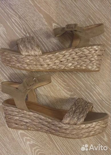 Новые босоножки Thomas Munz, Arezzo