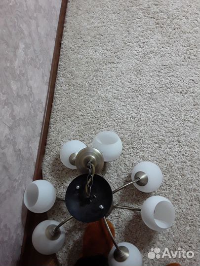 Продаю люстру