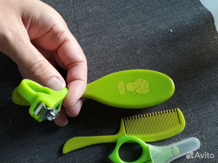 Маникюрный набор,расчески,щетки для детей nuk