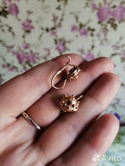 Золотые серьги 583