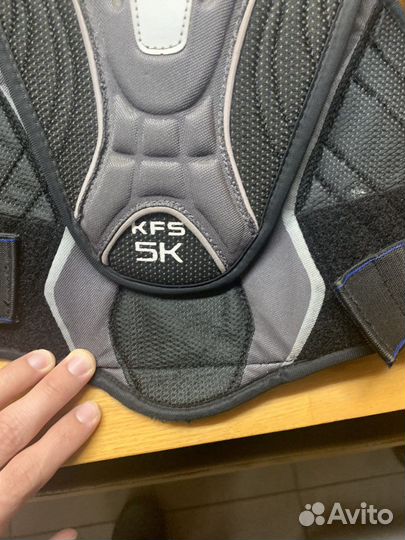 Нагрудник хоккейный reebok kfs 5k sr m