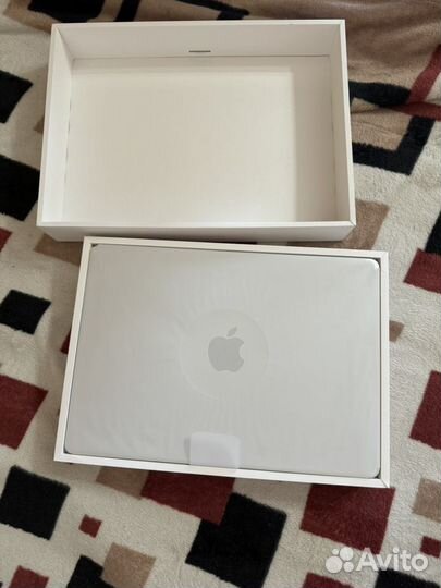 Apple MacBook Air 13.6