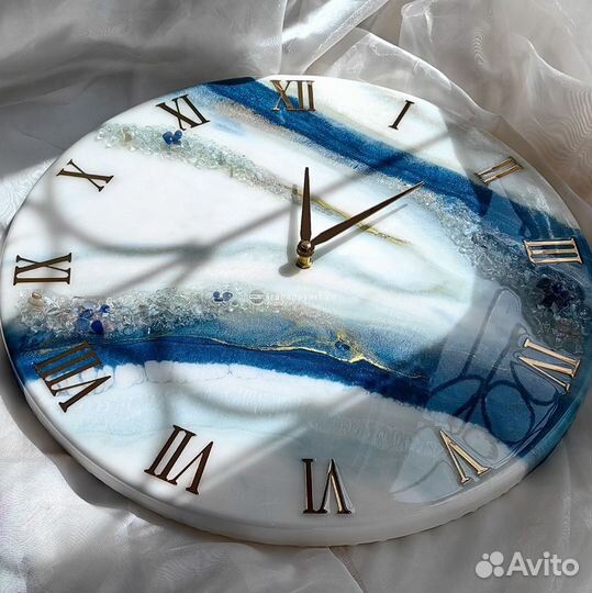 Часы настенные из эпоксидной смолы