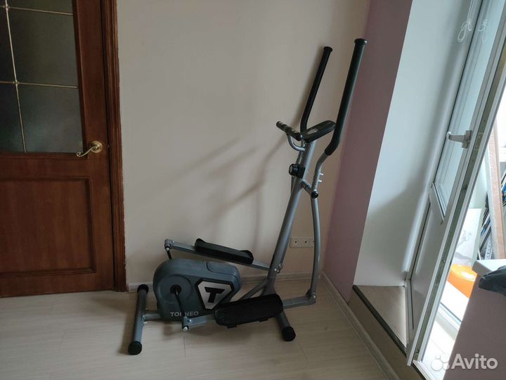 Эллиптический тренажер torneo