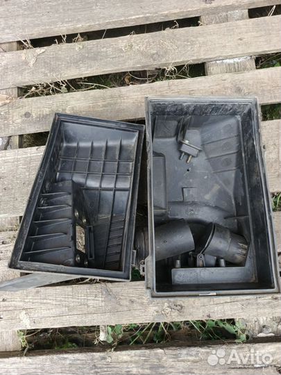 Корпус воздушного фильтра пассат б3 2е