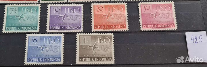 Марки, в основном **. колонии фауна Полные серии