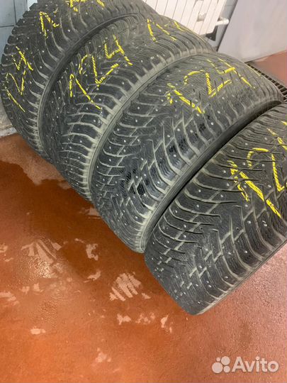 Nokian Tyres Hakkapeliitta 8 SUV 285/60 R18