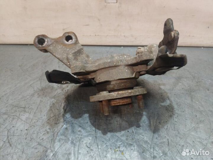 Кулак поворотный ступица в сборе передний правый