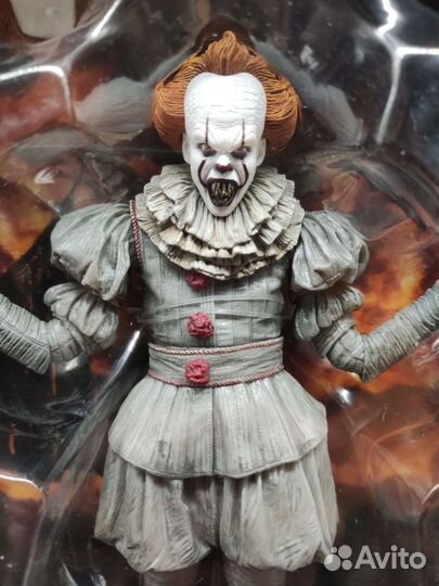 Фигурка Pennywise dancing clown IT 18см