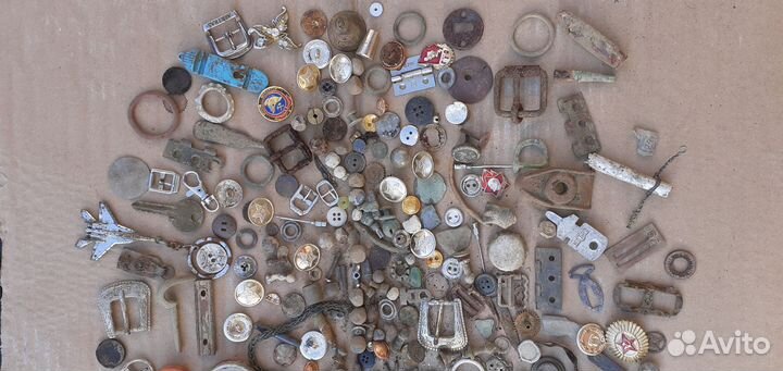 Кольца значки монеты часы монеты копанина