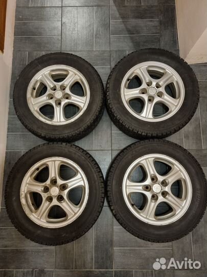 Зимняя резина на дисках 215/60/ R16 Mitsubishi