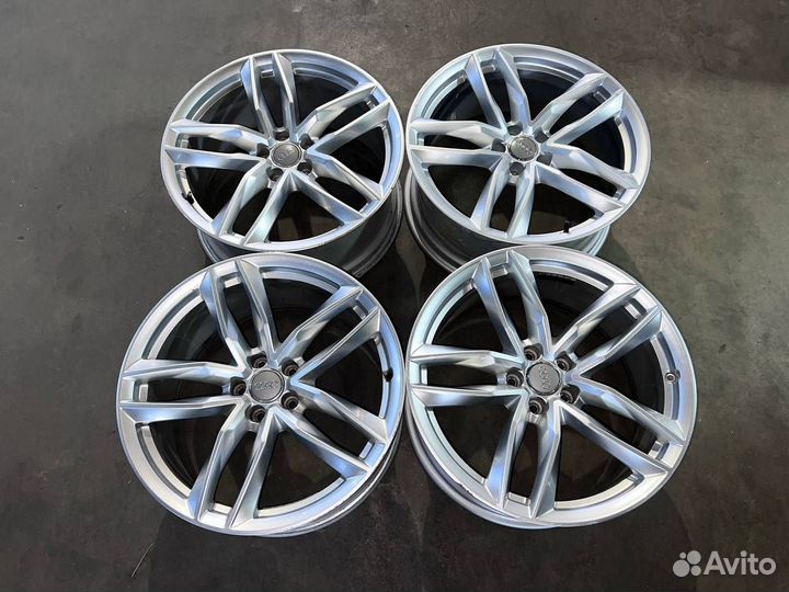 Комплект литых дисков R20x9 5x112