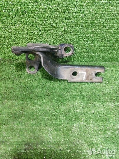 Петля капота левая Citroen C5