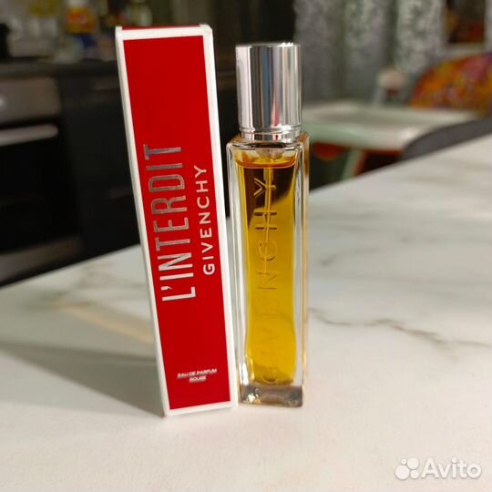 Givenchy l'interdit rouge 12,5 мл