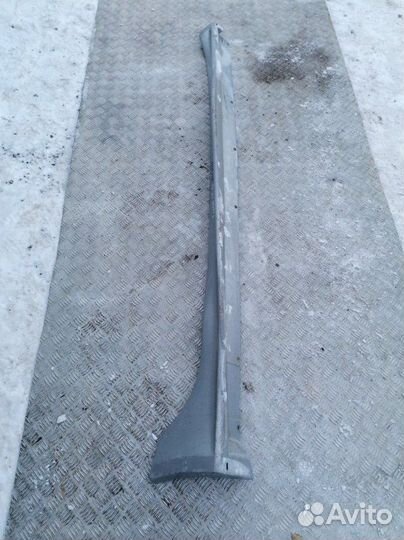 Накладка на порог правая Mitsubishi Lancer CY 1.5