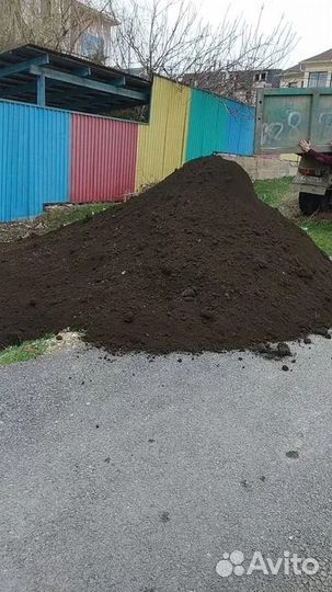 Перегной коровий,чернозем рассыпчатый 15т,мешки 5т