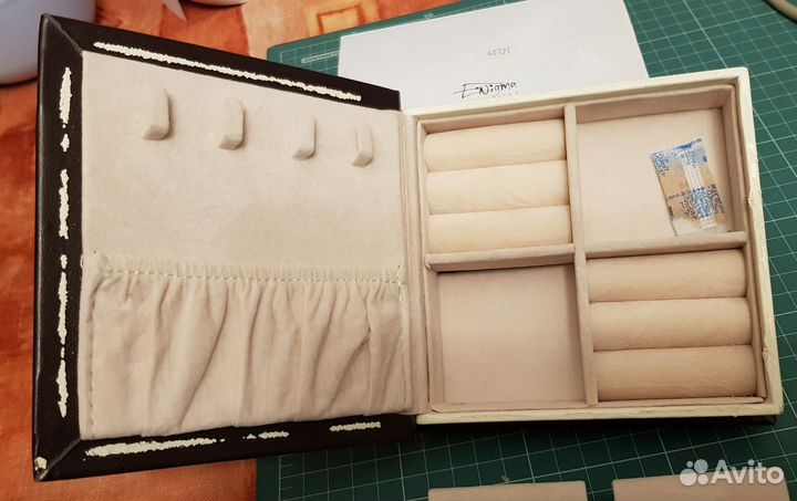 Шкатулка для ювелирных украшений