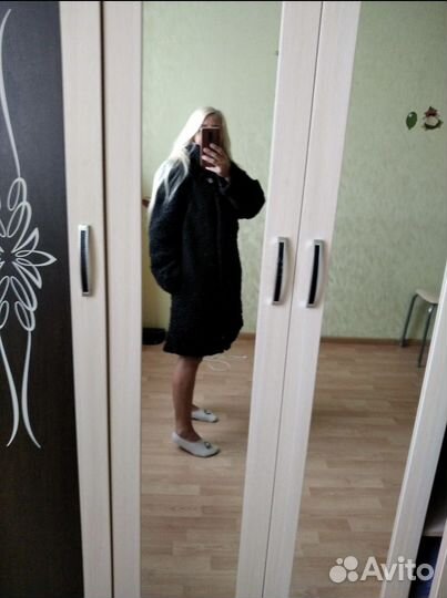 Шуба каракулевая