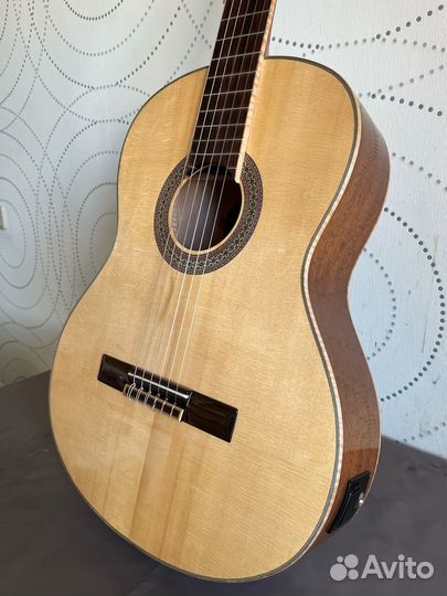 Классическая гитара crusader made in France