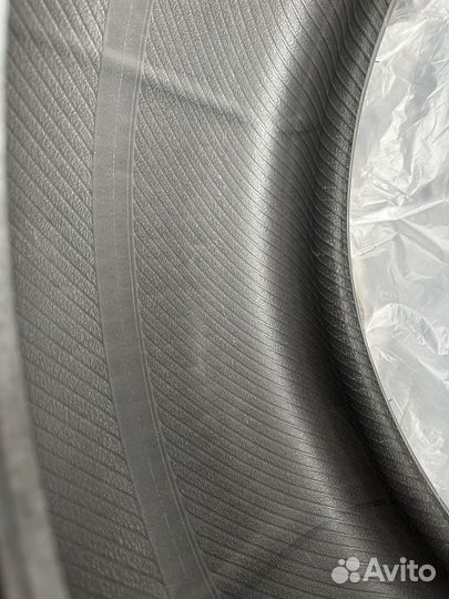 Yokohama Parada Spec-X PA02 245/45 R20