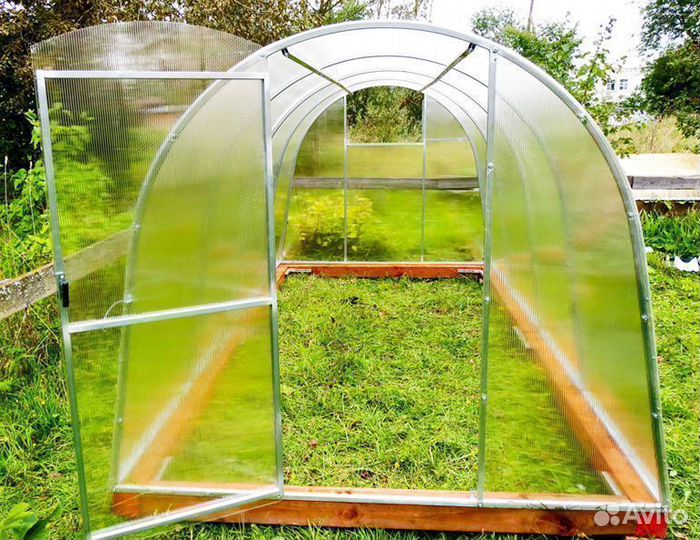 Теплица из поликарбоната