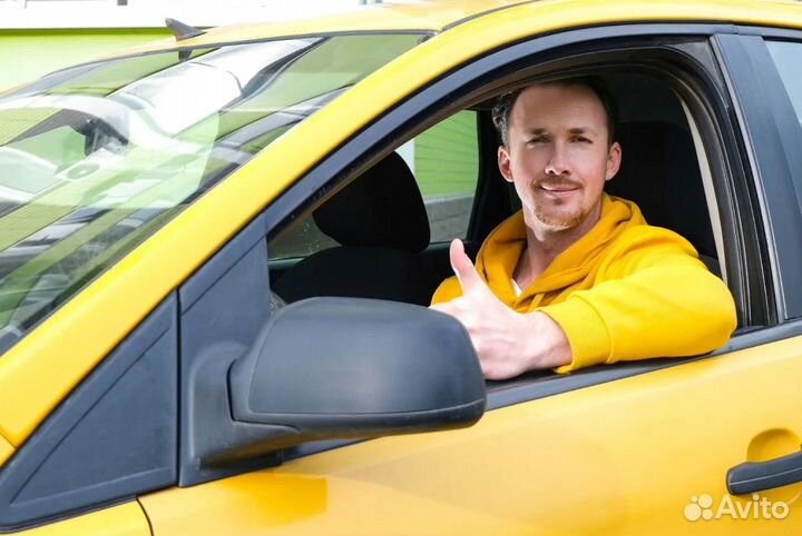 Водитель с личным автомобилем