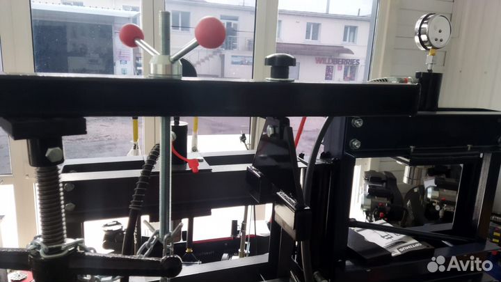 Траверса для вывешивания двигателя удлиненная 1800