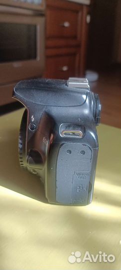 Кенон 1000d+ два объектива