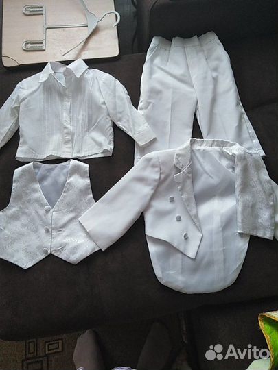 Костюм детский примерно на годик очень красивый