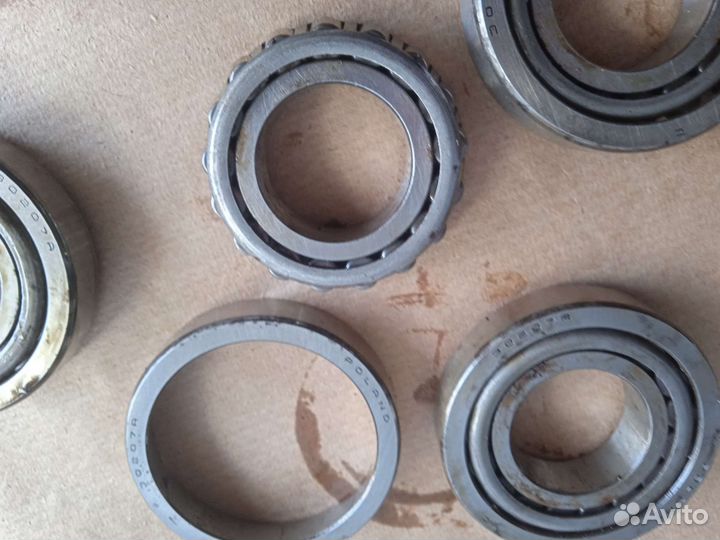 Подшипник роликовый 30207