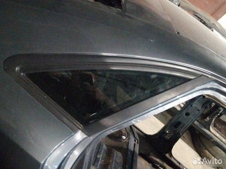 Форточка задняя правая Audi A4 B6 211 Л.С. 2001