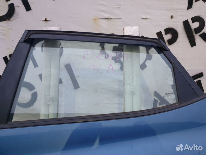 Стекло заднее левое Kia Venga