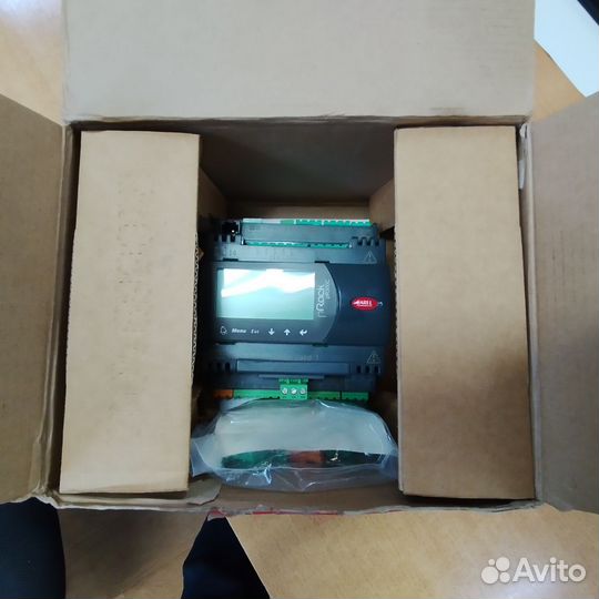 Контроллер Carel PRK1R1X3D0