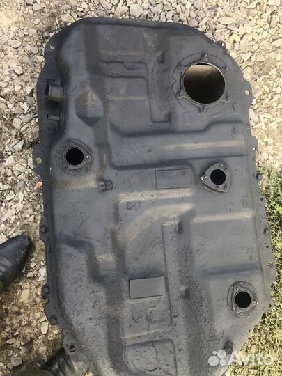 Топливный бак mitsubishi lancer 9