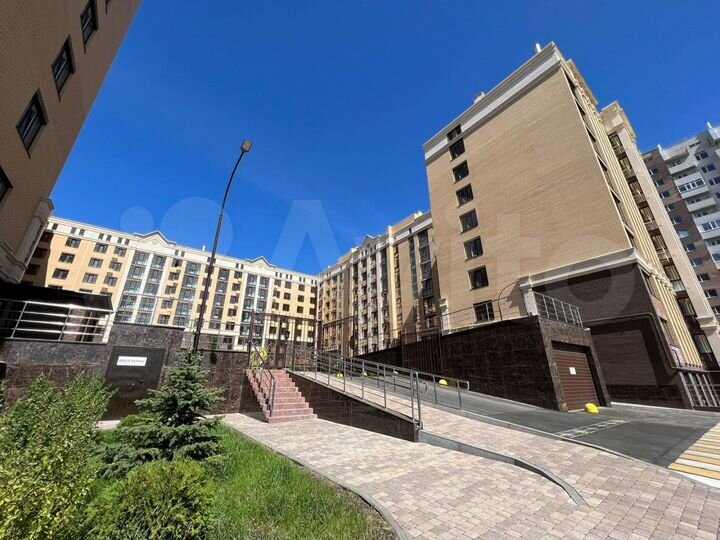 2-к. квартира, 70,4 м², 7/8 эт.