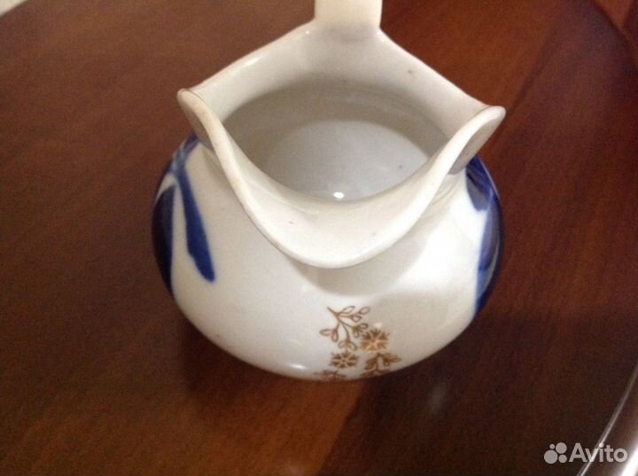 Молочник агитационный фарфор 20-е годы