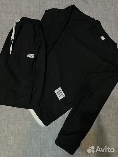 Спортивный костюм