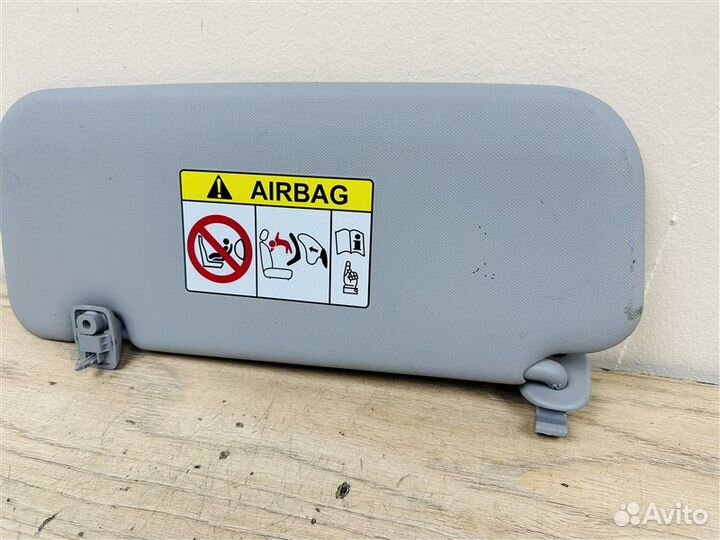 Козырек солнцезащитный правый Hyundai Solaris 2