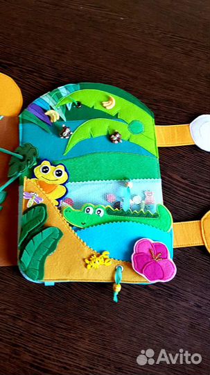 Развивающая книжка из фетра