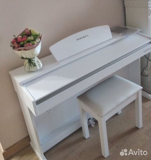 Цифровое пианино Kurzweil M90 WH + банкетка